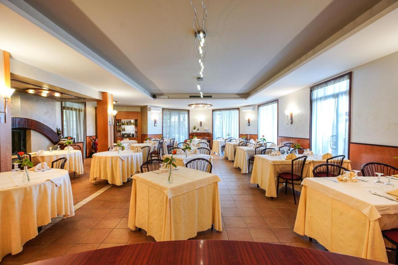 Hotel Murgia Сантерамо-ін-Колле Екстер'єр фото
