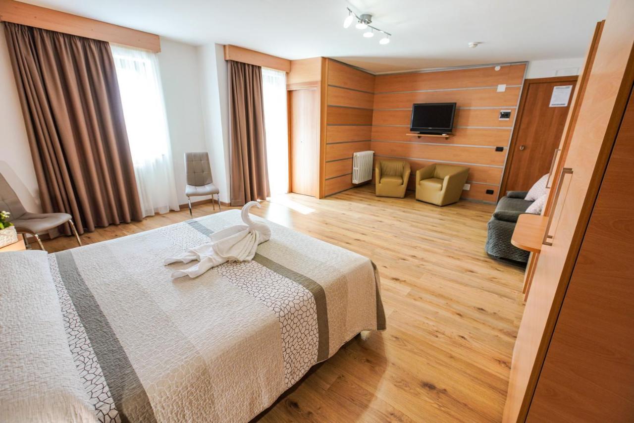 Hotel Murgia Сантерамо-ін-Колле Екстер'єр фото