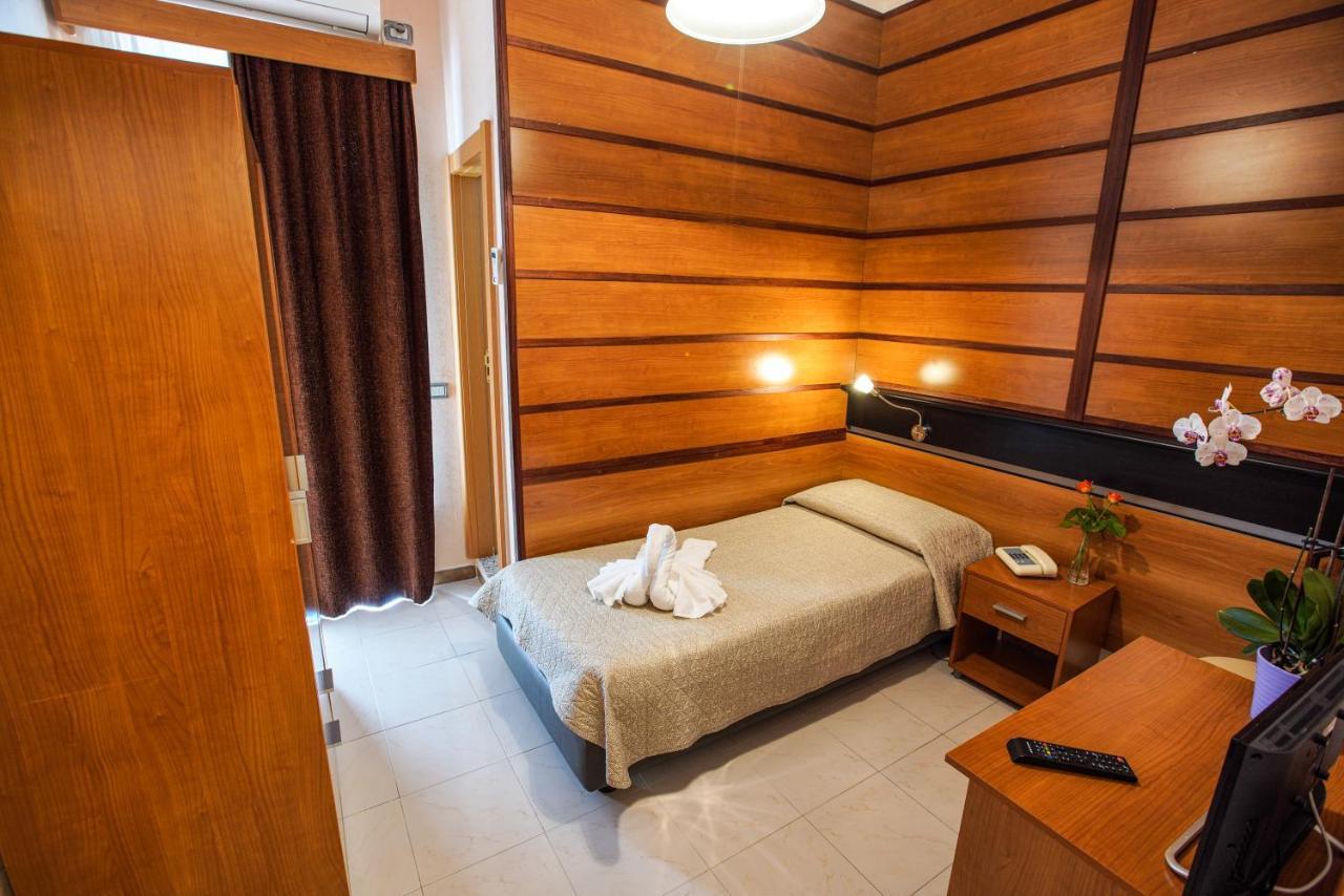 Hotel Murgia Сантерамо-ін-Колле Екстер'єр фото